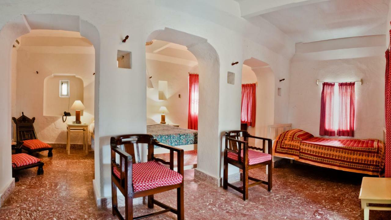 Hotel Neemrana'S - Hill Fort - Kesroli à Alwar Extérieur photo